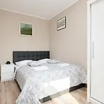 Lägenhet Nadbrzezna 250 M Do Plazy By Renters Gąski