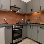 Lägenhet Nadbrzezna 250 M Do Plazy By Renters *