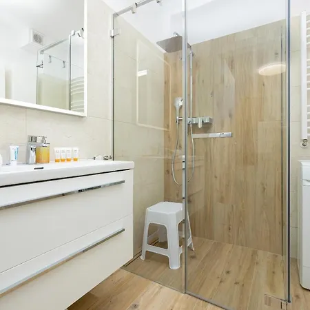 Apartment Nadbrzezna 250 M Do Plazy By Renters *