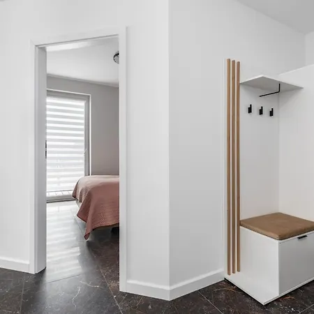 Apartment Nadbrzezna 250 M Do Plazy By Renters *